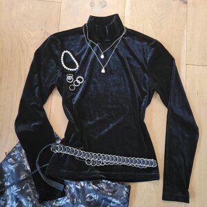 Black Velvet longsleeve top